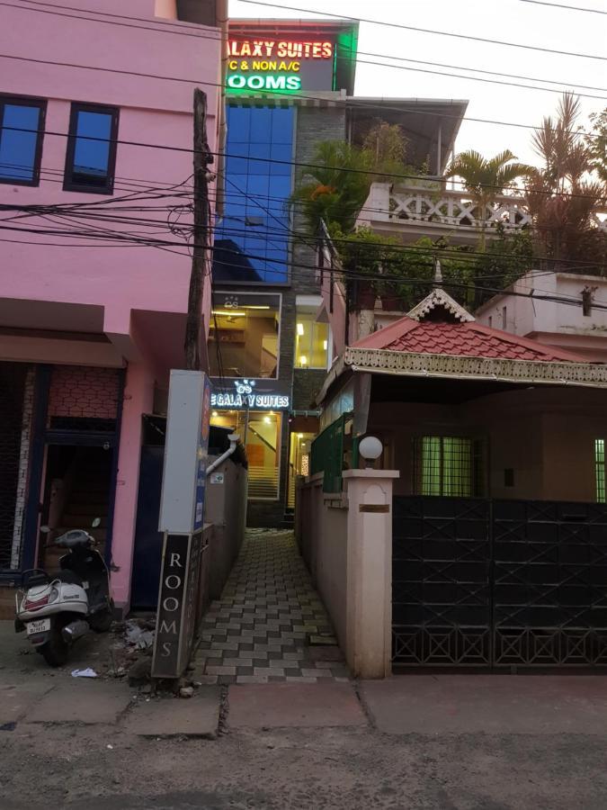 The Galaxy Suites Kochi Eksteriør billede
