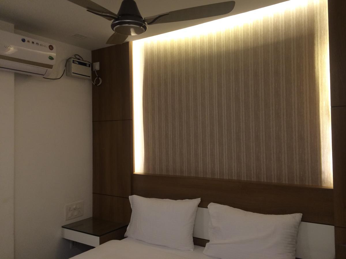 The Galaxy Suites Kochi Eksteriør billede